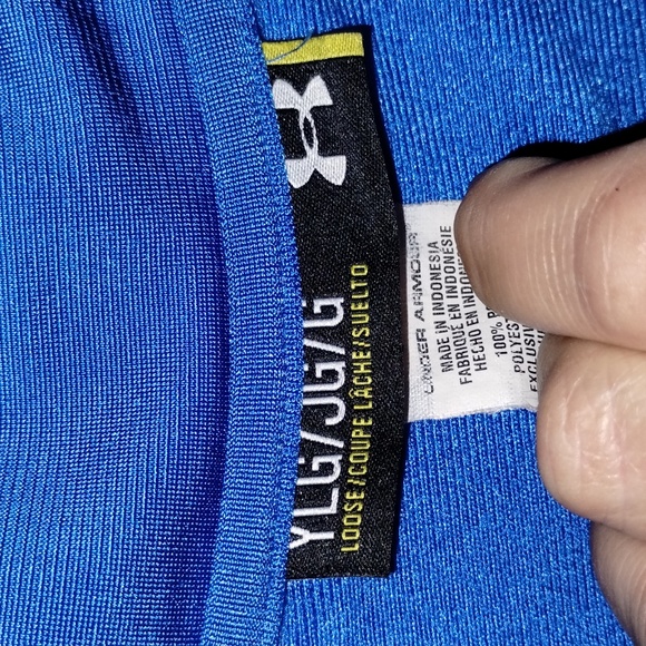 EUC Under Armour full zip Jacket with pockets - Picture 14 of 14